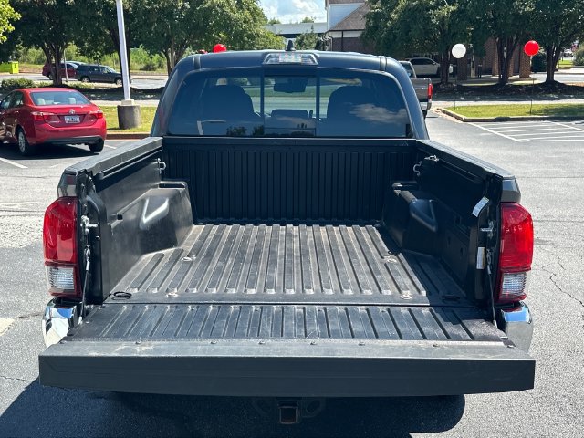 Used 2023 Toyota Tacoma SR5 RWD image 5