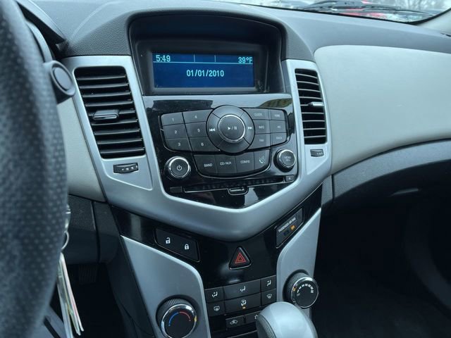 Used 2014 Chevrolet Cruze LS image 13