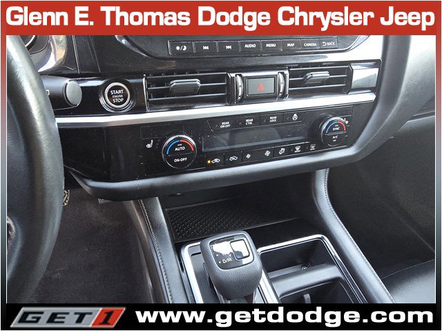 Used 2022 Nissan Pathfinder SL FWD image 17