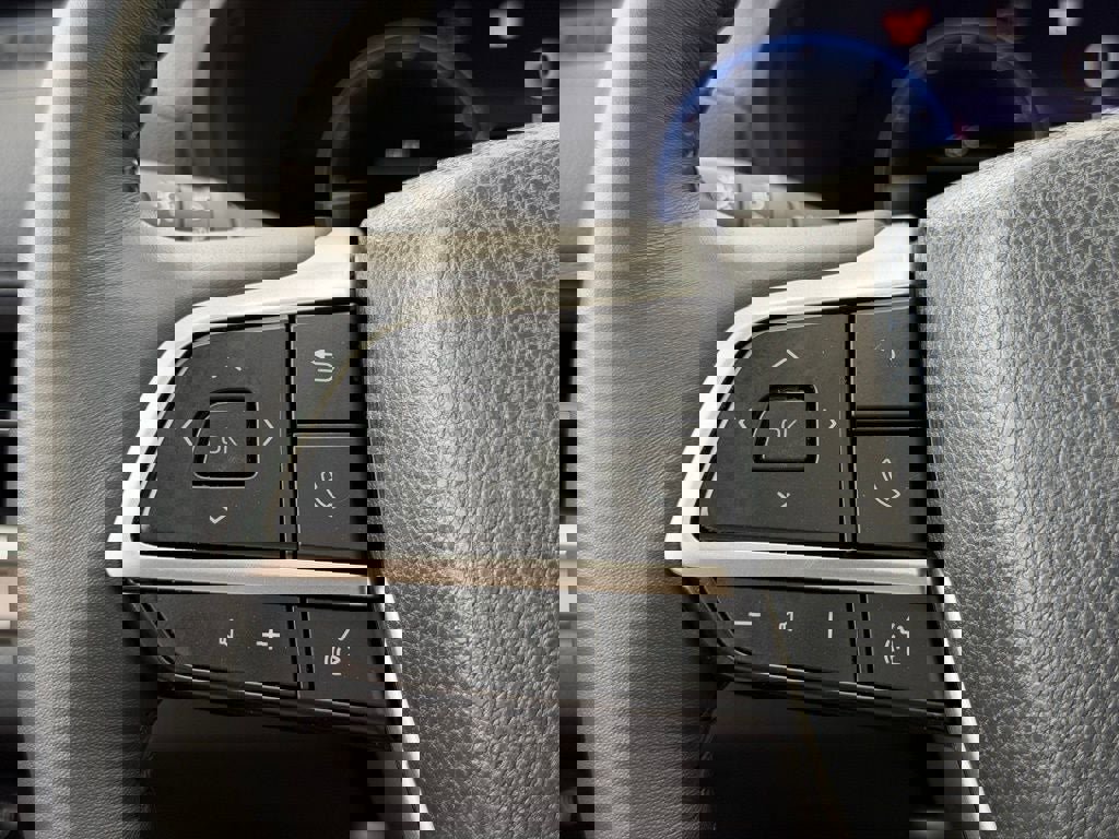 Used 2025 Toyota Grand Highlander Limited image 36