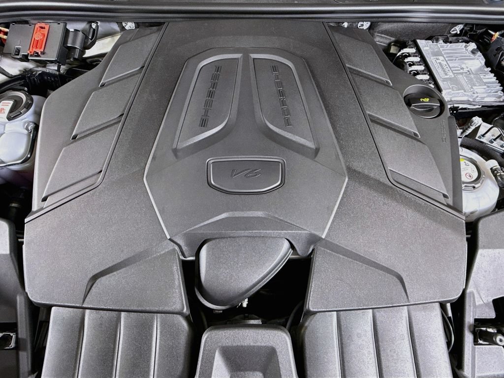 Certified 2026 Porsche Cayenne E-Hybrid Coupe AWD/4WD image 30