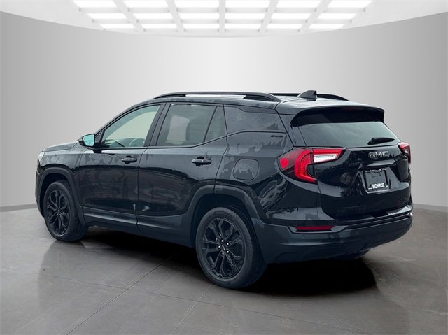 Used 2022 GMC Terrain SLE w/ Driver Convenience Package image 5