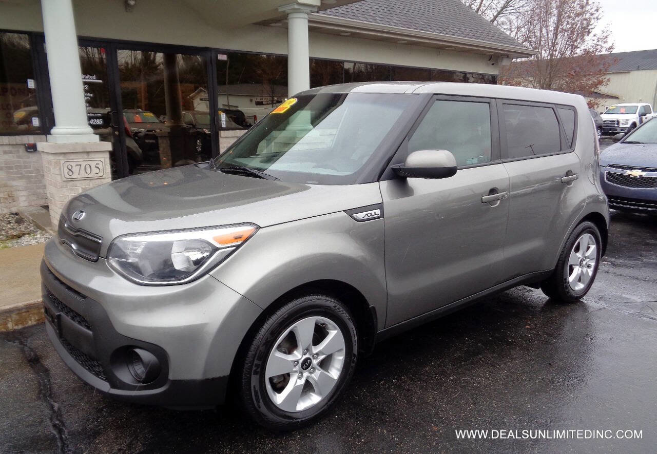 Used 2019 Kia Soul FWD image 1