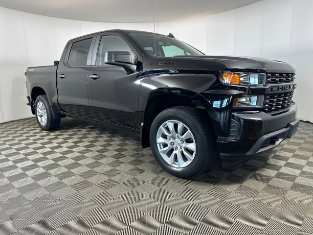 Used 2021 Chevrolet Silverado 1500 Custom w/ LPO, Dark Essentials Package image 2