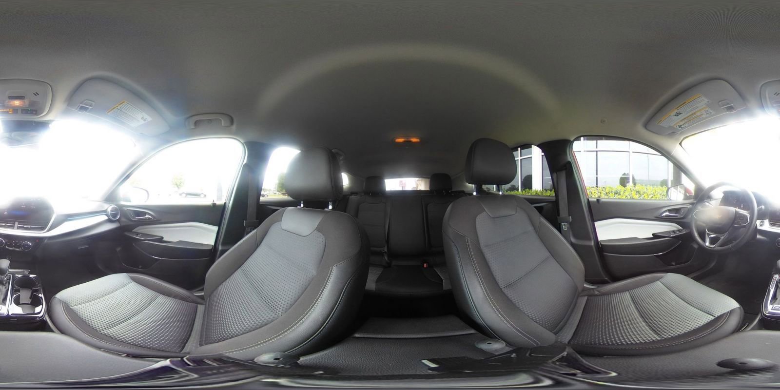 Used 2025 Chevrolet Trax LT w/ LT Convenience Package FWD image 41