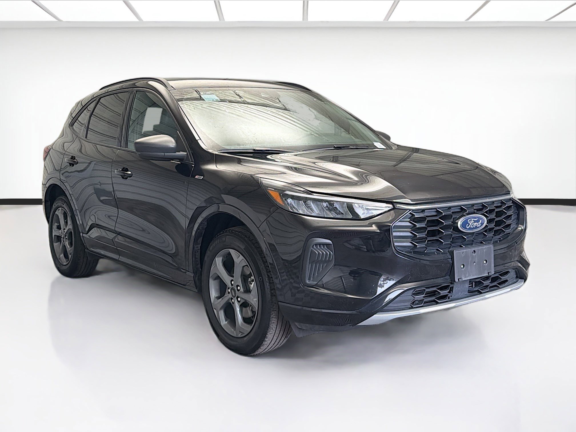 Used 2024 Ford Escape ST-Line image 3