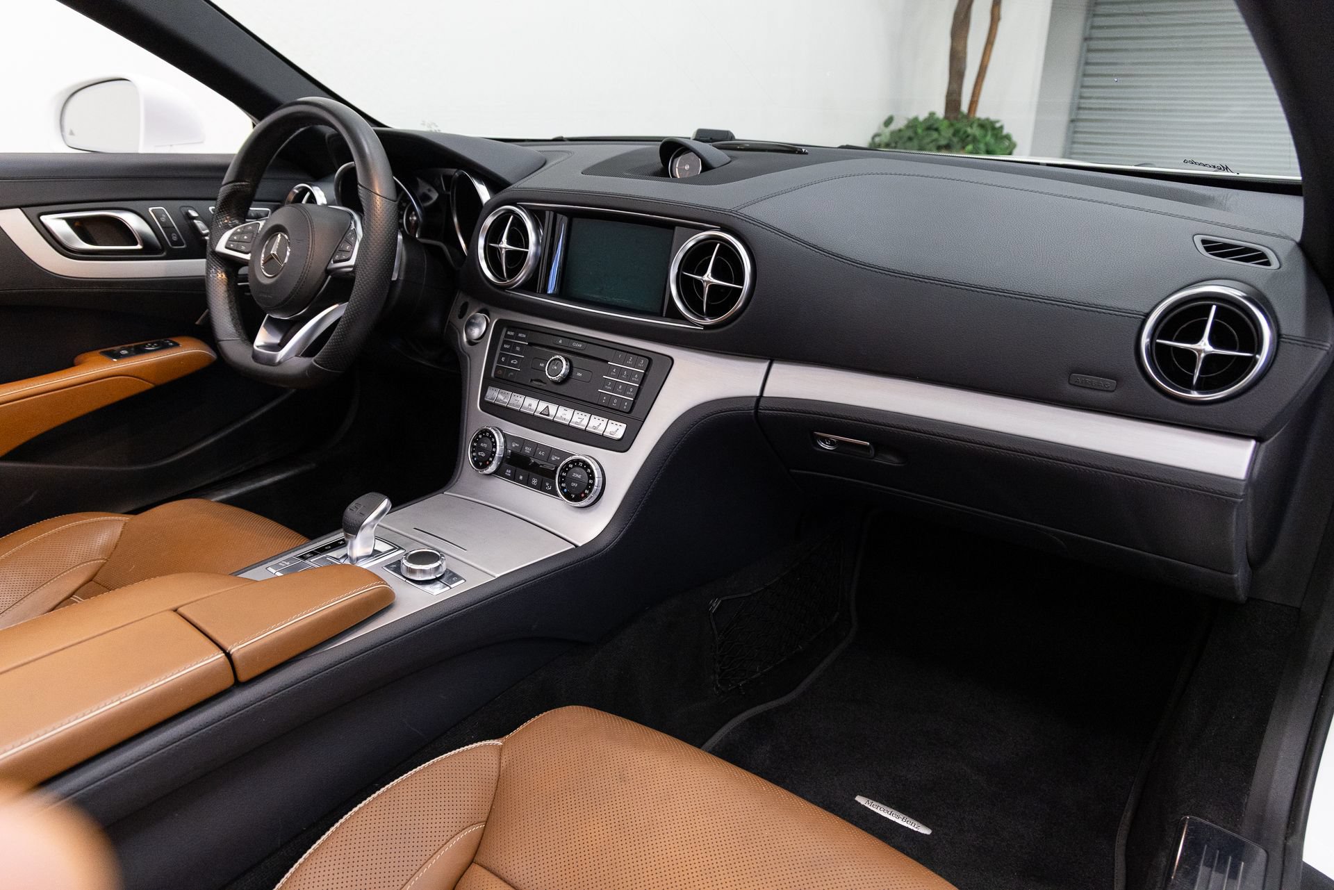 Used 2017 Mercedes-Benz SL 450 image 12
