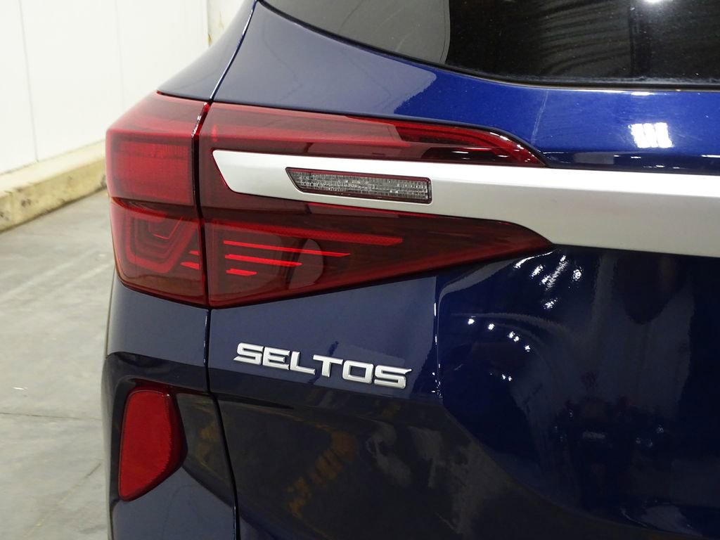 Used 2022 Kia Seltos SX image 45