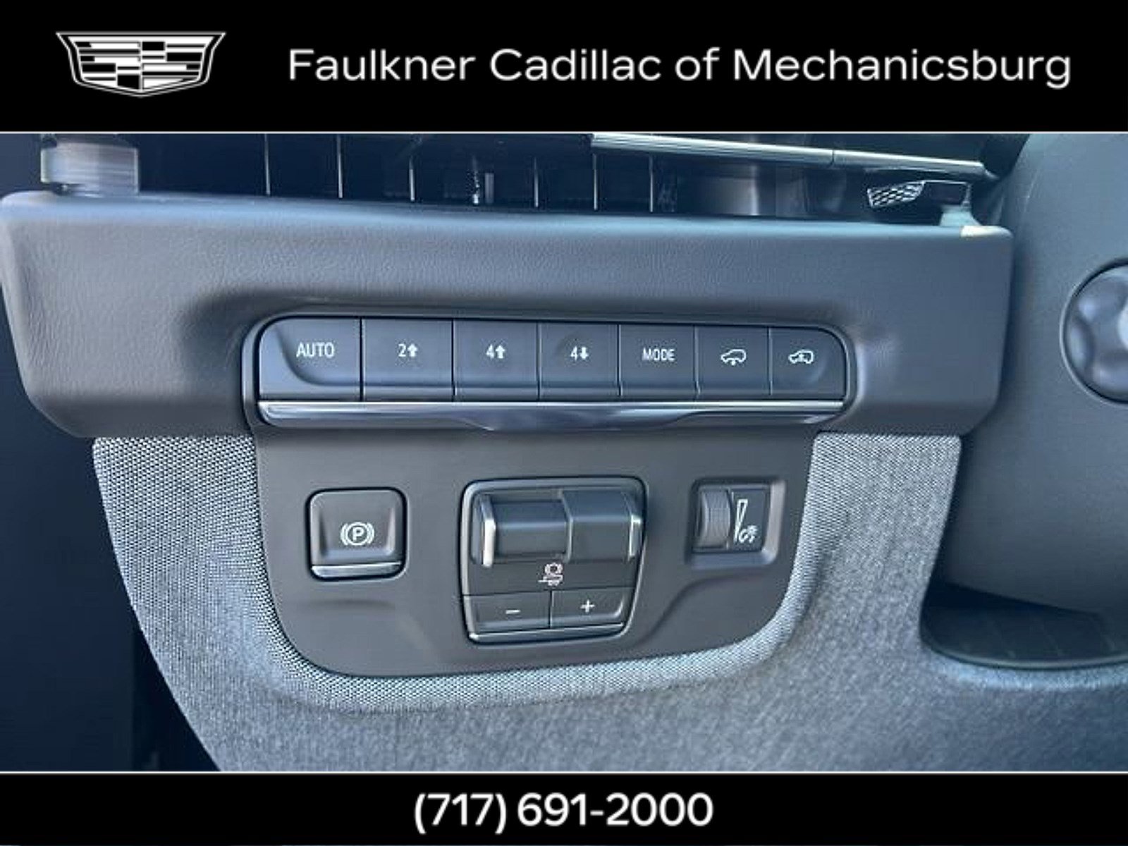 Used 2026 Cadillac Escalade Platinum Sport w/ LPO, ONYX Package image 32
