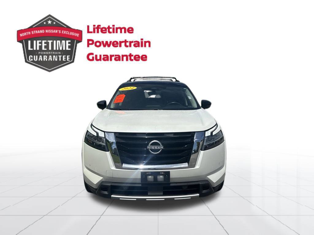 Certified 2024 Nissan Pathfinder SL w/ SL Premium Package AWD/4WD image 2