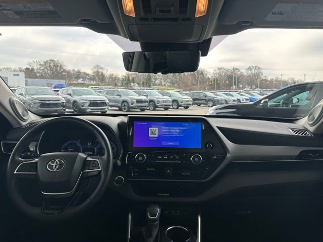 Used 2023 Toyota Highlander Platinum image 26