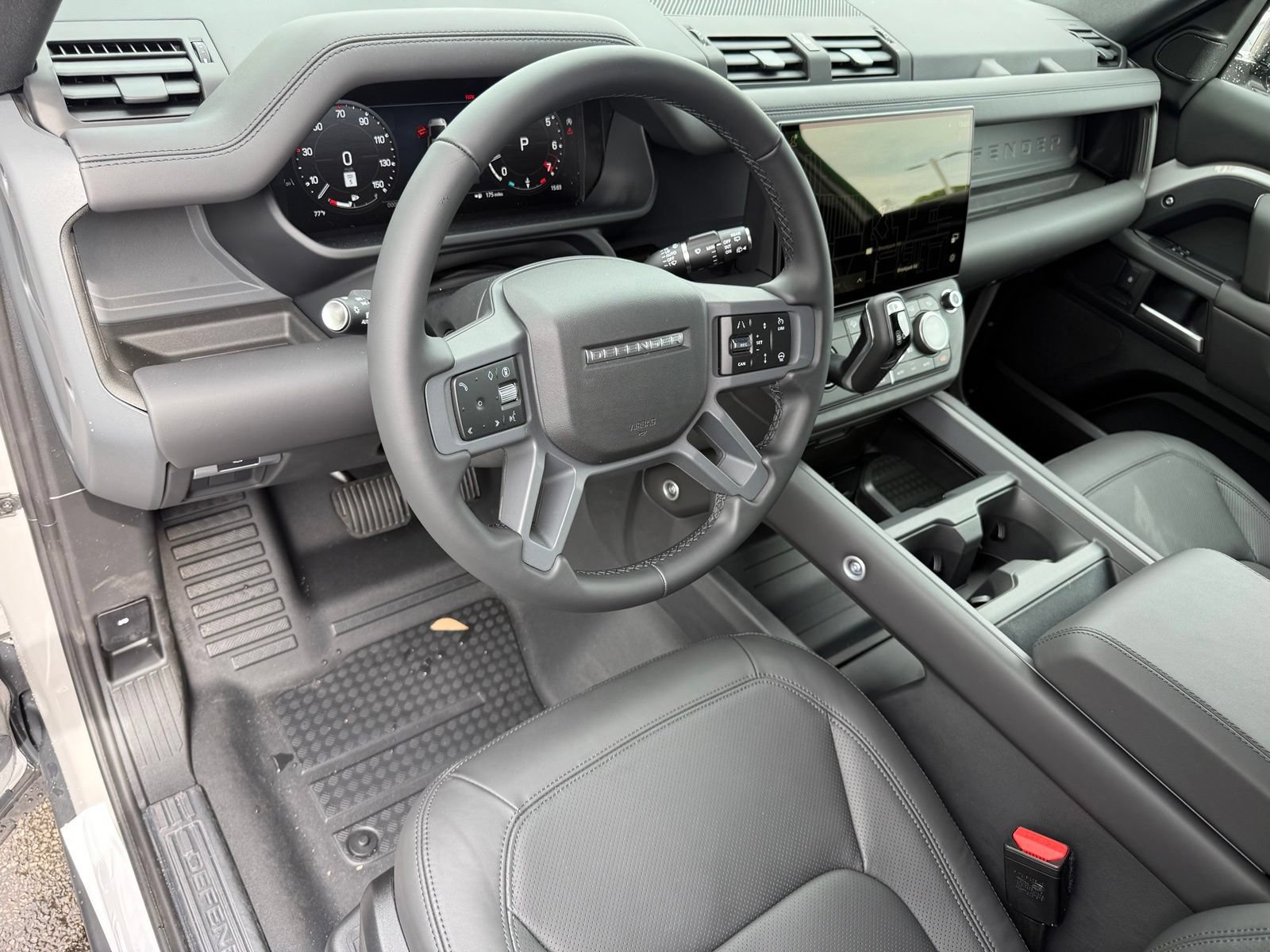 New 2026 Land Rover Defender 110 S AWD/4WD image 13