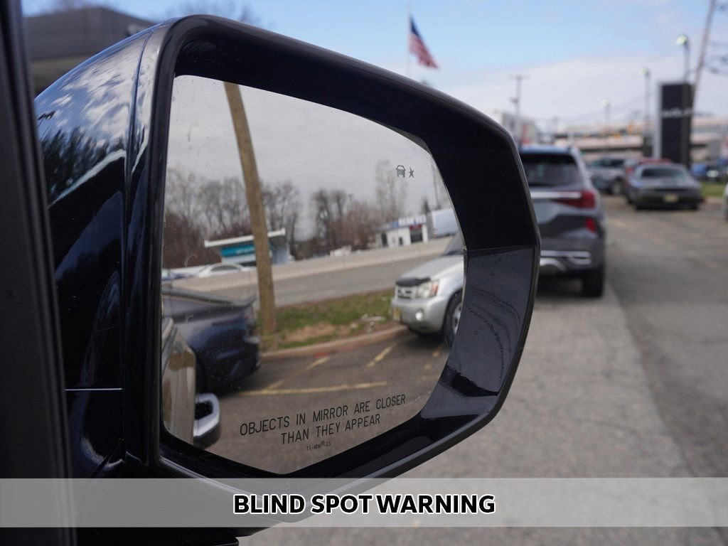 Used 2023 Cadillac Escalade ESV Premium Luxury Platinum w/ Heavy-Duty Trailer Package image 9