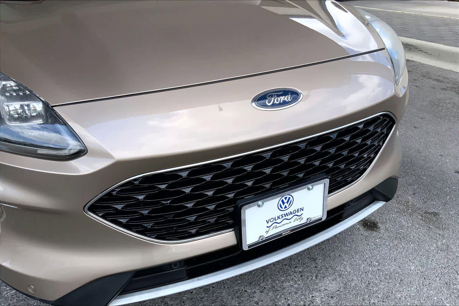 Used 2020 Ford Escape Titanium AWD/4WD image 32
