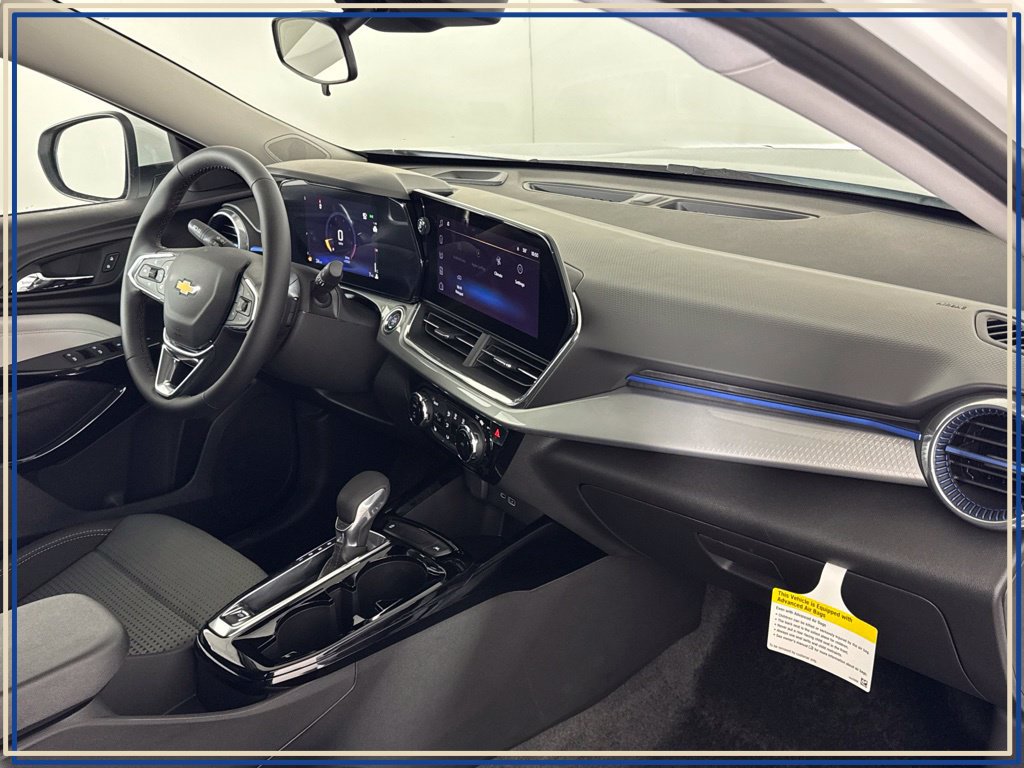 New 2026 Chevrolet Trax LT w/ LT Convenience Package FWD image 33