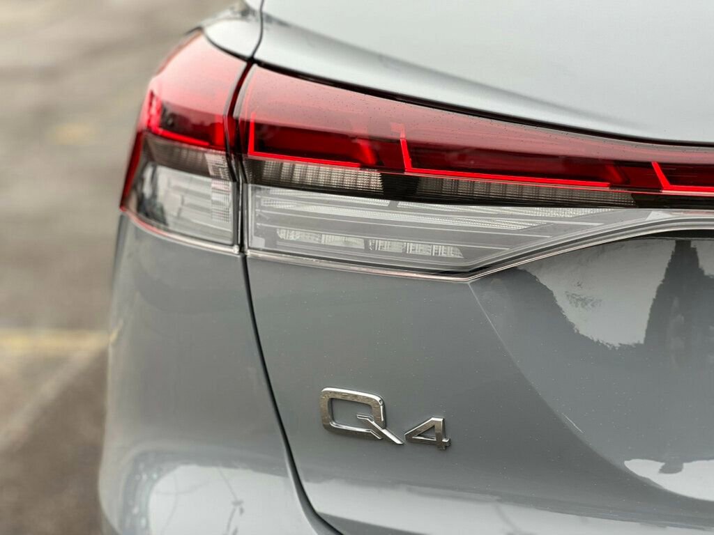 Used 2023 Audi Q4 e-tron Premium Plus w/ Premium Plus image 11