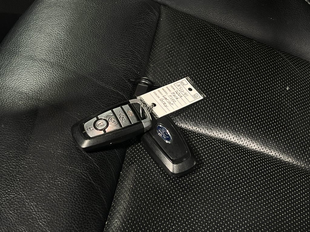 Used 2019 Ford F150 Lariat w/ Equipment Group 502A Luxury AWD/4WD image 40