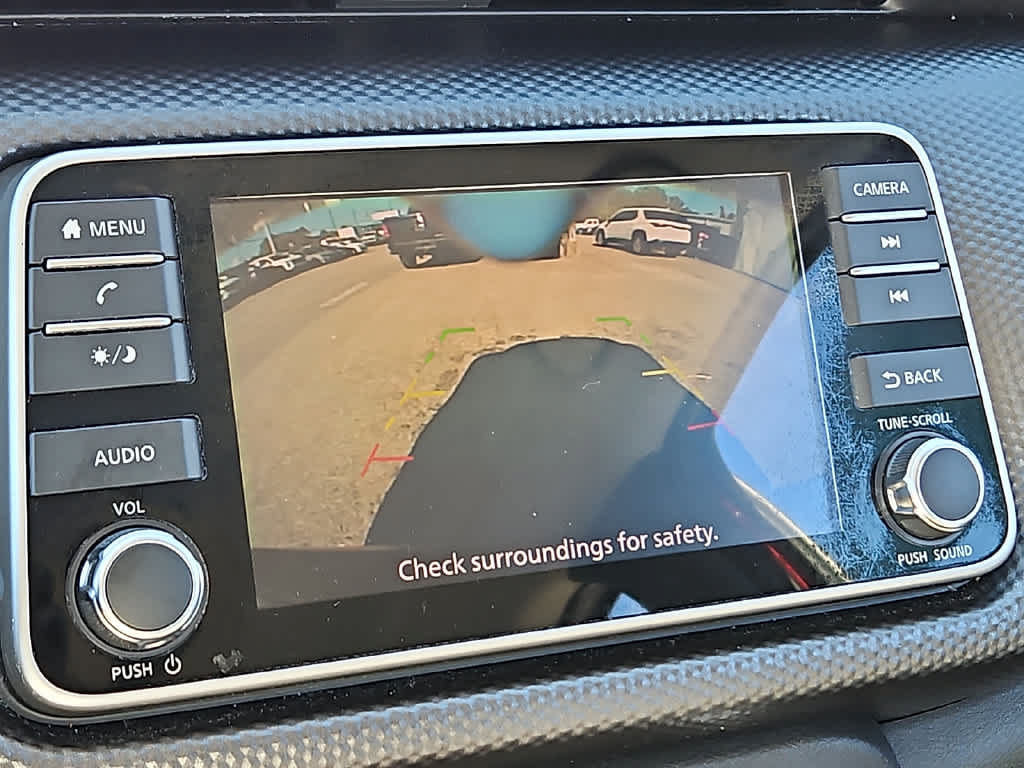 Used 2018 Nissan Kicks SV FWD image 16