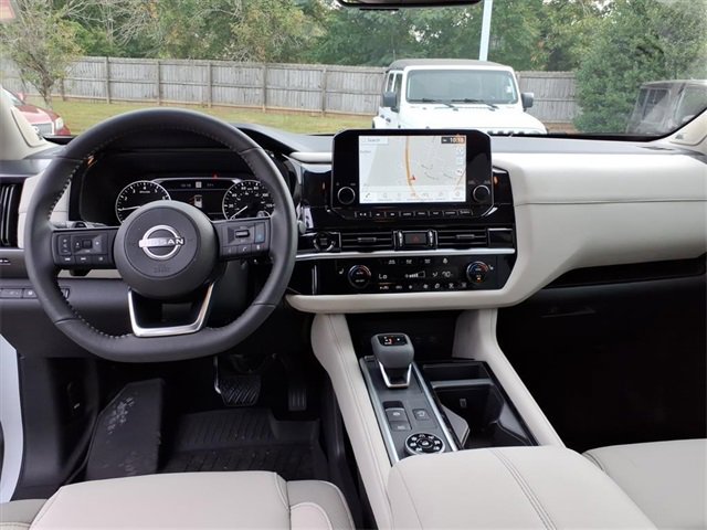 Certified 2025 Nissan Pathfinder SL w/ SL Premium Package image 7