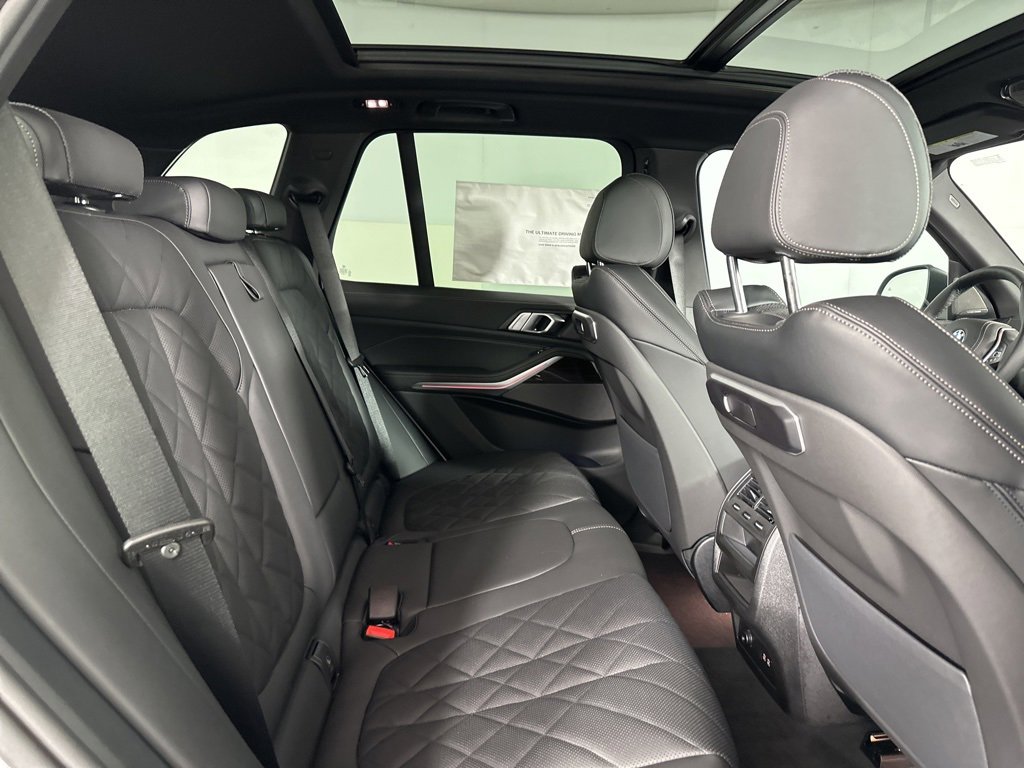 New 2026 BMW X5 xDrive50e w/ Premium Package image 26