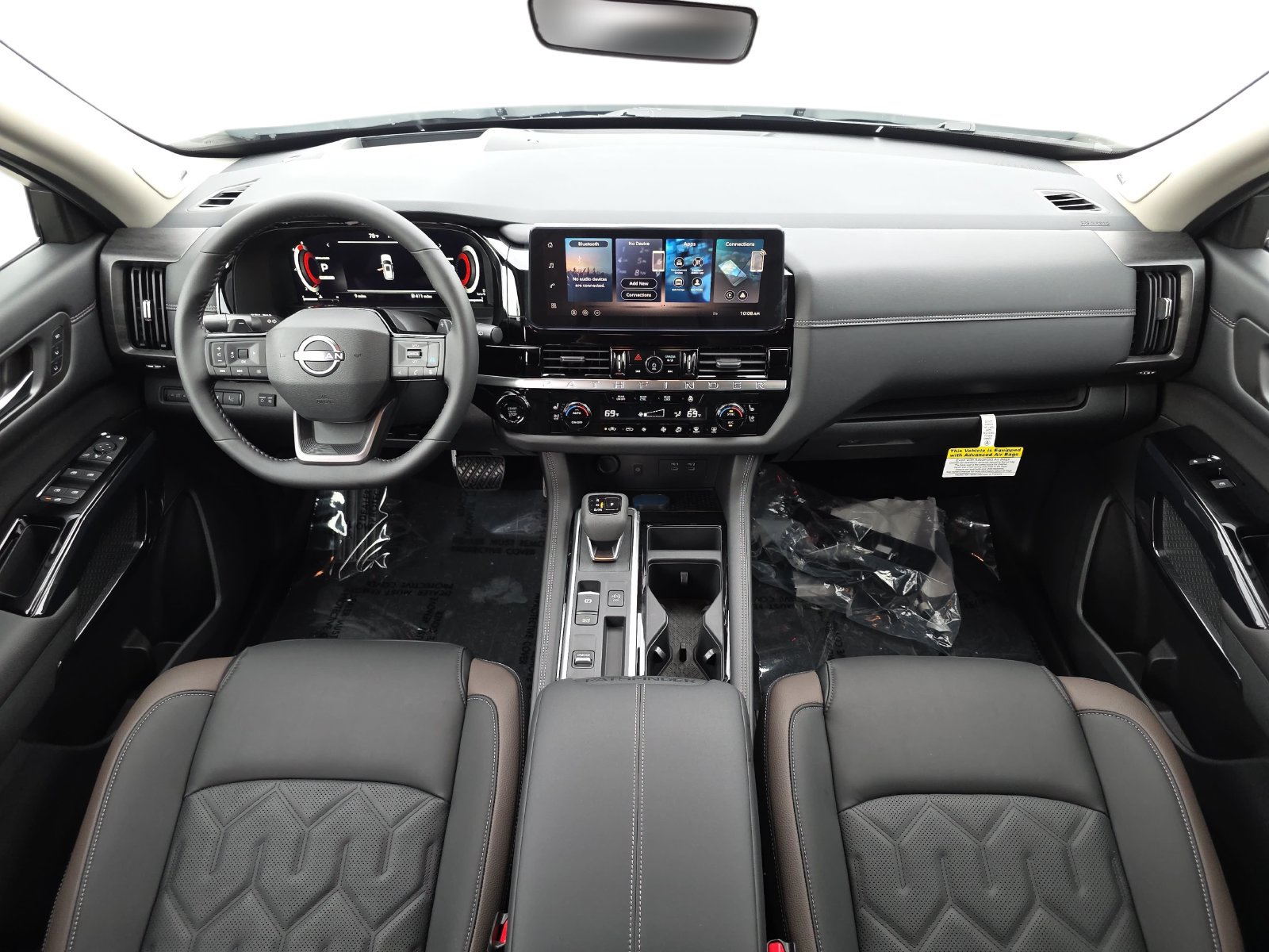 New 2026 Nissan Pathfinder Platinum w/ Accent Package FWD image 13