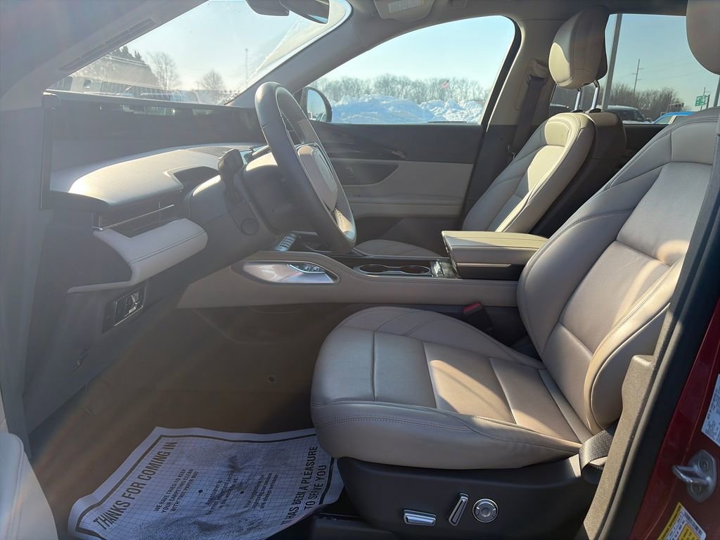 Used 2025 Lincoln Nautilus Premier w/ Equipment Group 102A image 20