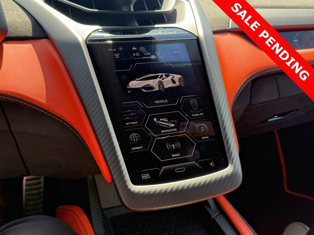 Used 2024 Lamborghini Revuelto image 43