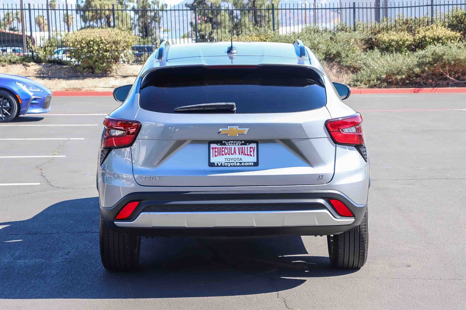 Used 2025 Chevrolet Trax LT FWD image 6