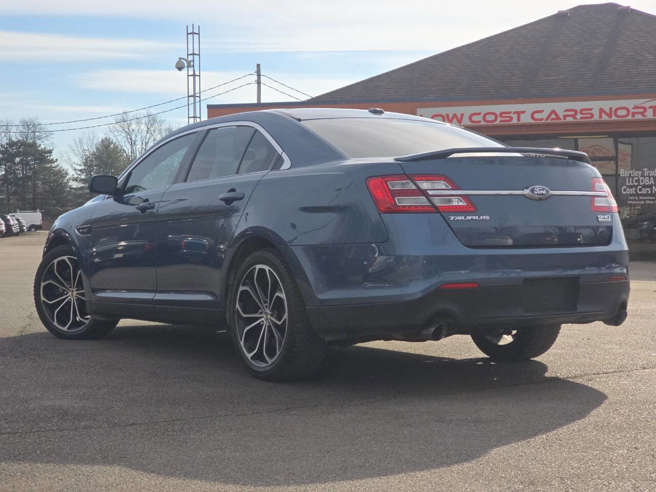 Used 2018 Ford Taurus SHO image 7