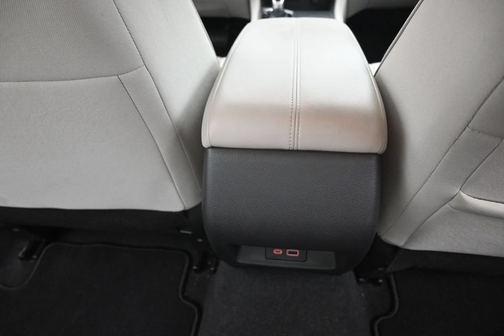 Used 2025 Nissan Altima 2.5 SV FWD image 12