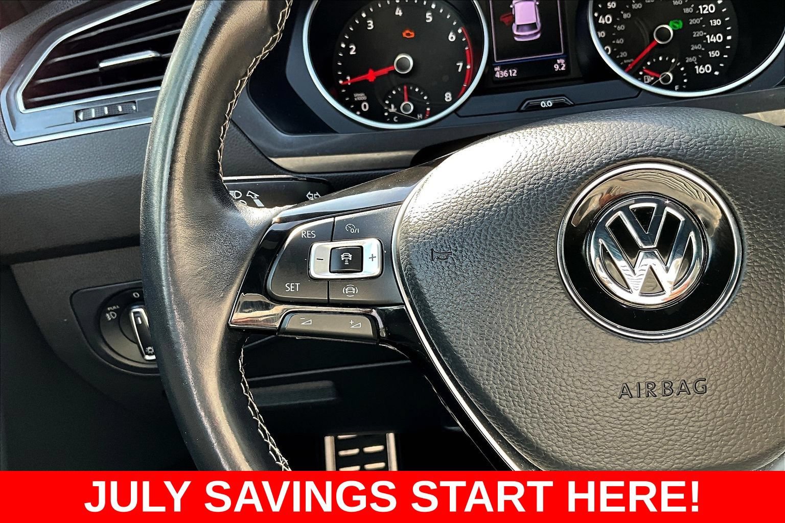 Used 2021 Volkswagen Tiguan SEL AWD/4WD image 14