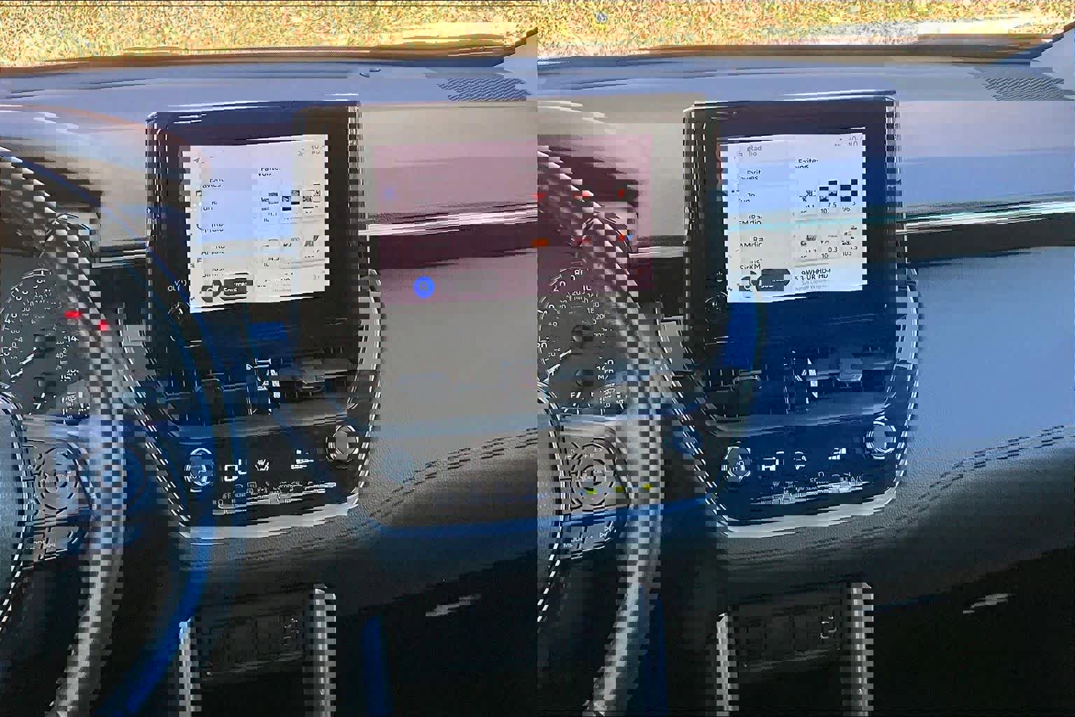 Certified 2023 Toyota Corolla Cross LE w/ Moonroof Package image 6