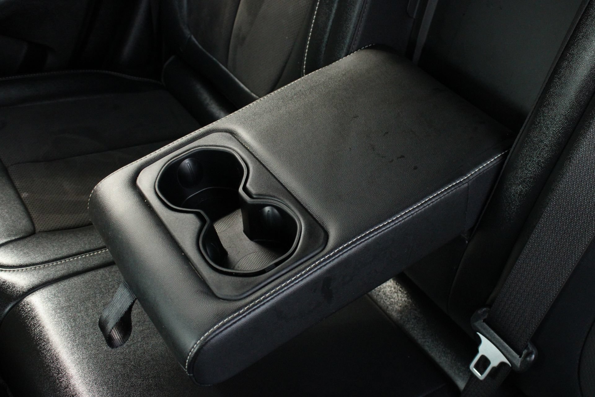 Used 2023 Jeep Grand Cherokee Altitude AWD/4WD image 19