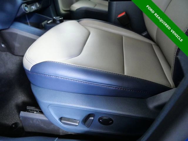 Used 2025 Ford Maverick Lariat image 17