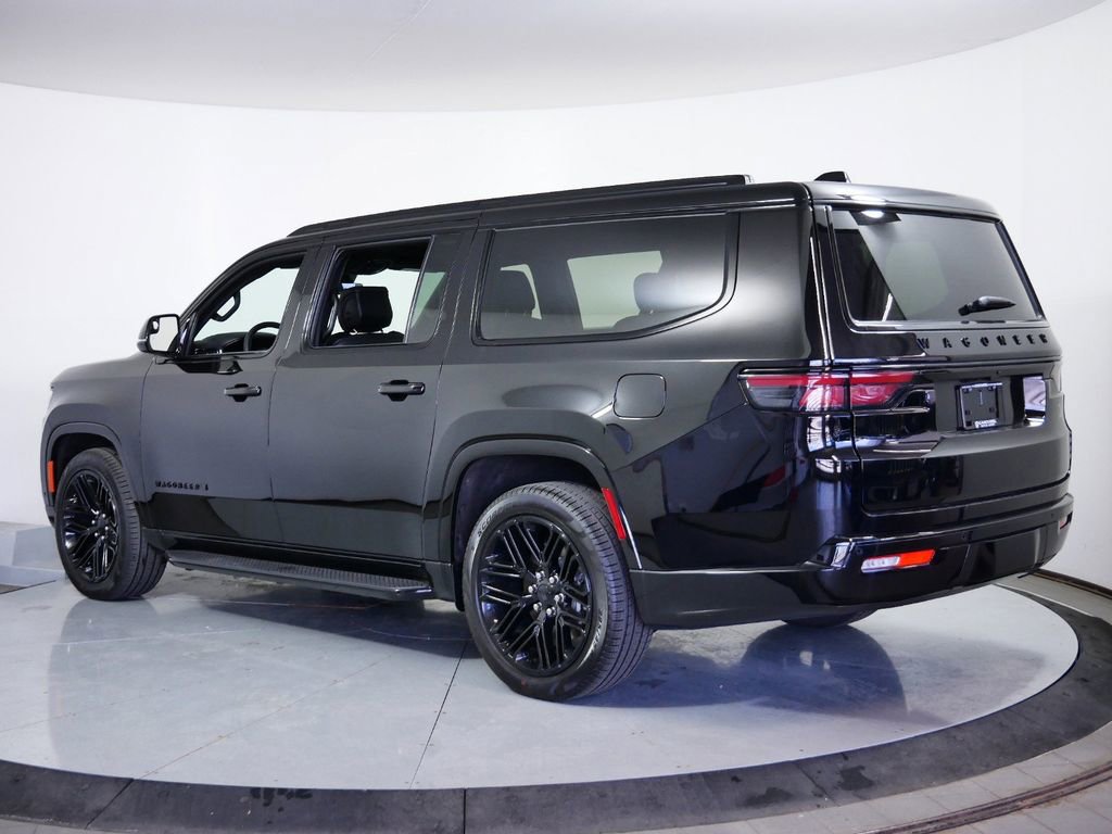 Used 2024 Jeep Wagoneer L Series II image 13