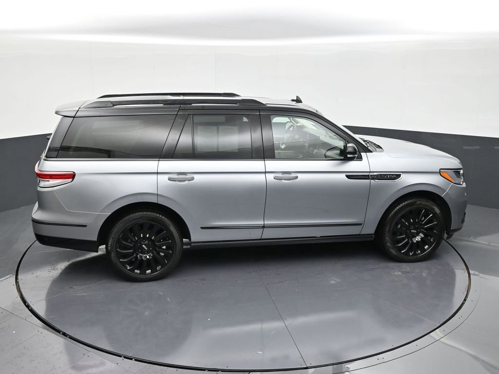 Used 2023 Lincoln Navigator Black Label image 15
