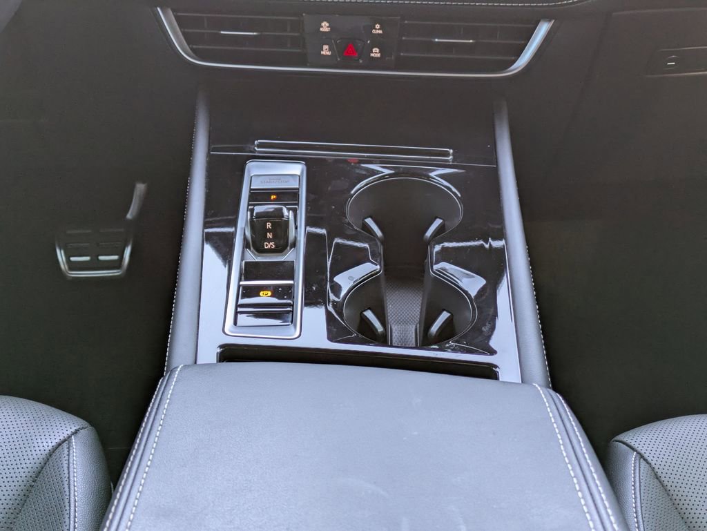 Certified 2024 Volkswagen Atlas Cross Sport SEL R-Line image 24