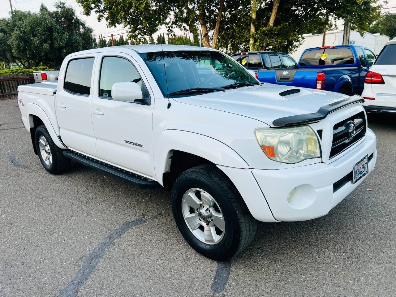 Used 2006 Toyota Tacoma PreRunner RWD image 2