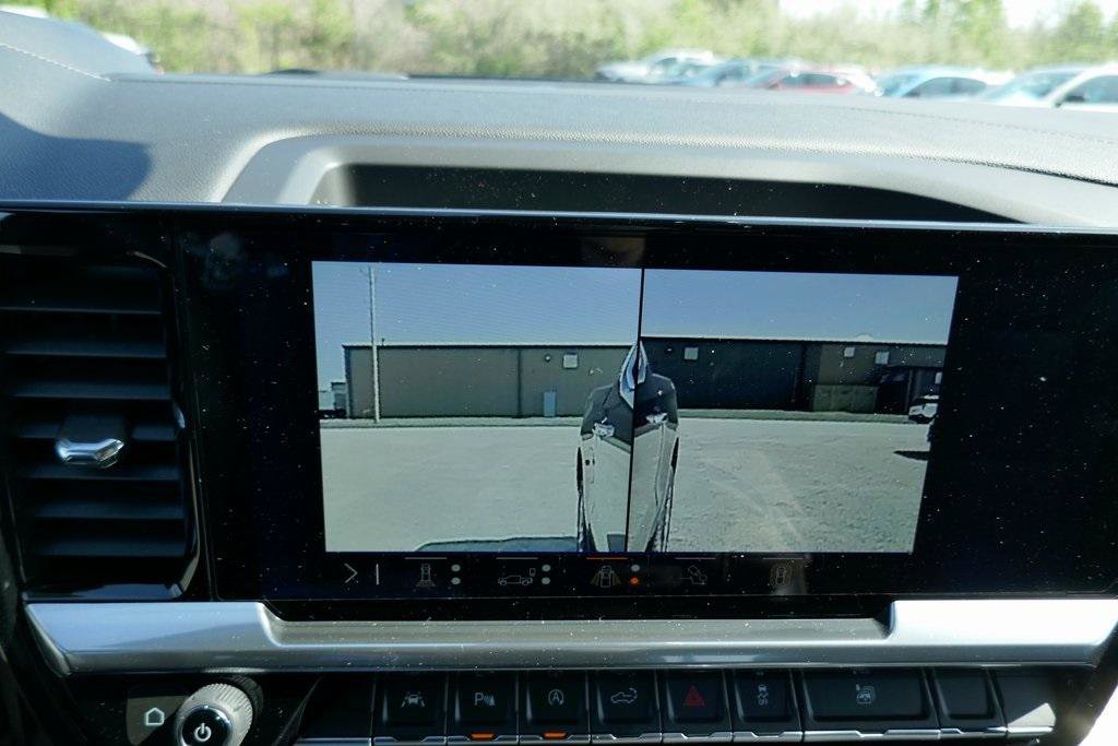 New 2025 Chevrolet Silverado 1500 LTZ w/ Technology Package image 30
