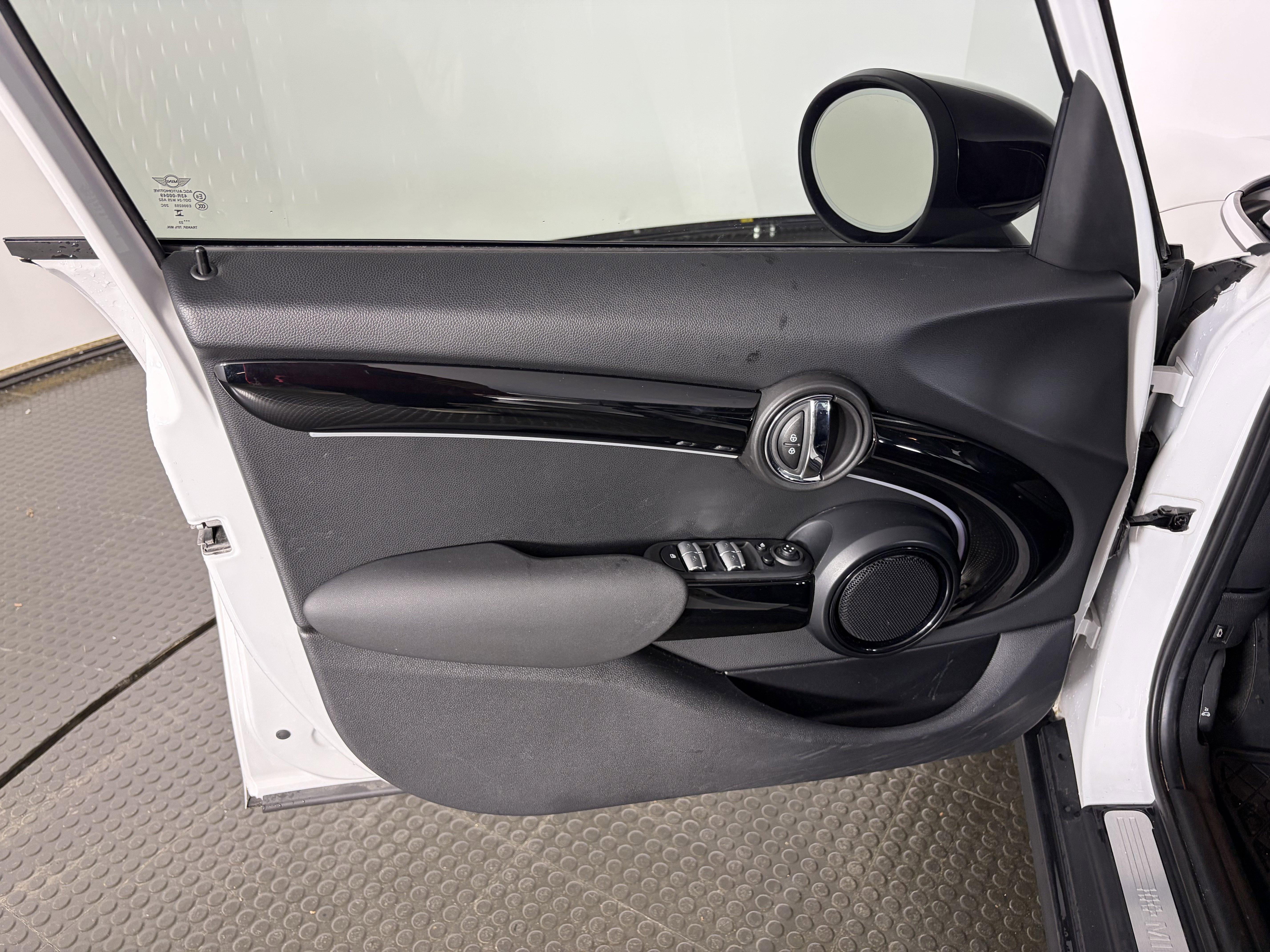 Used 2024 MINI Cooper S FWD image 10