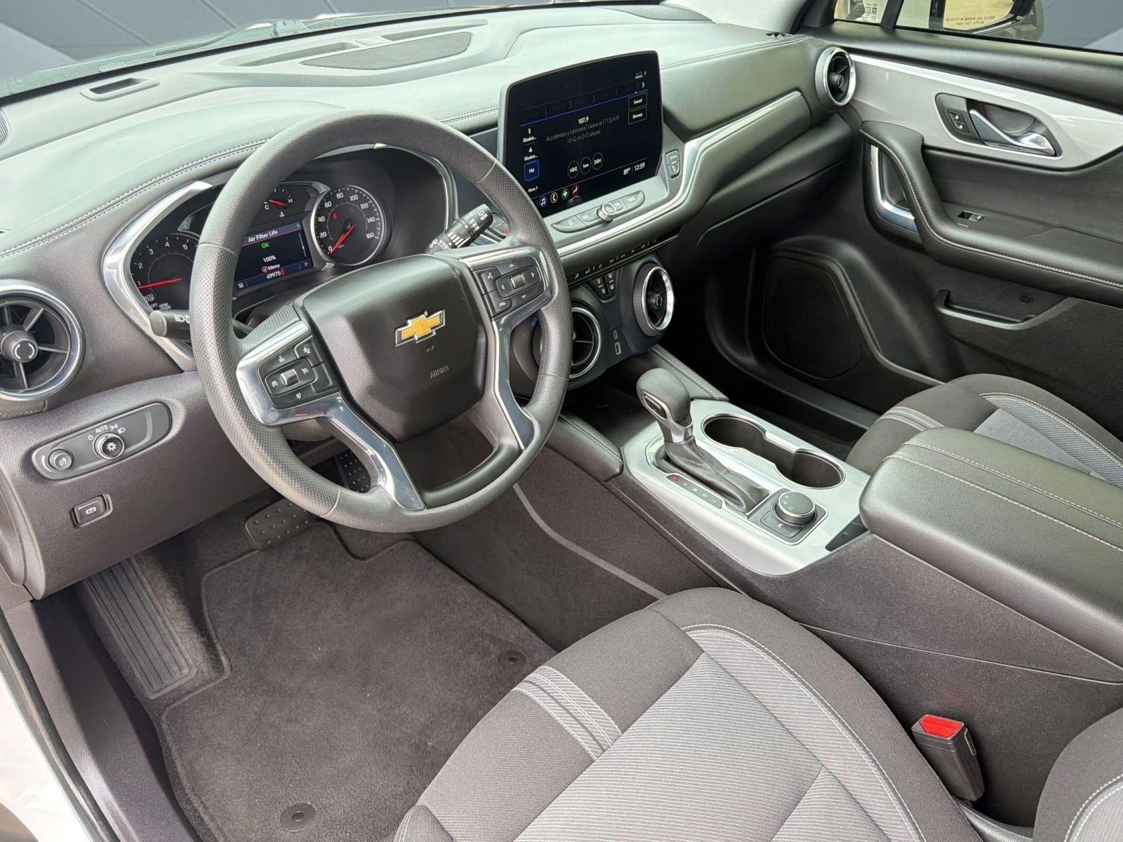 Used 2023 Chevrolet Blazer LT FWD image 4