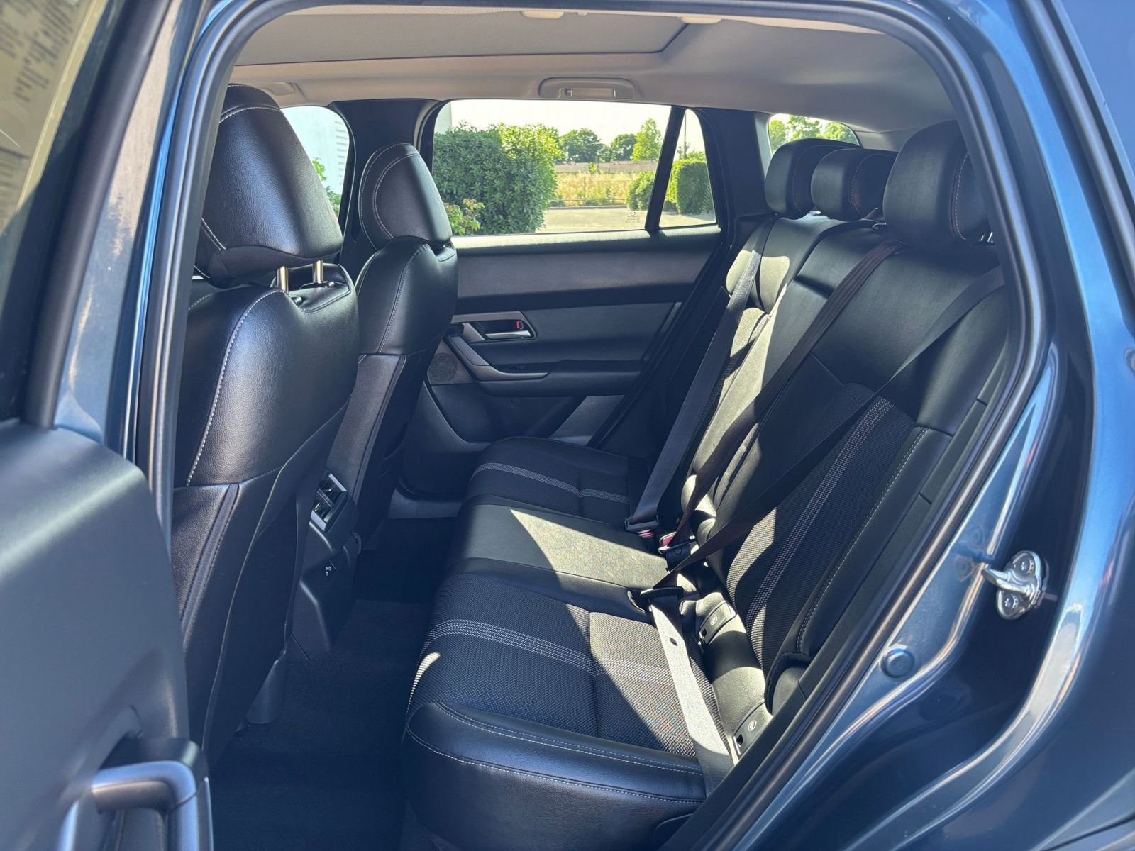 Used 2025 MAZDA CX-50 AWD 2.5 S w/ Premium Package image 27