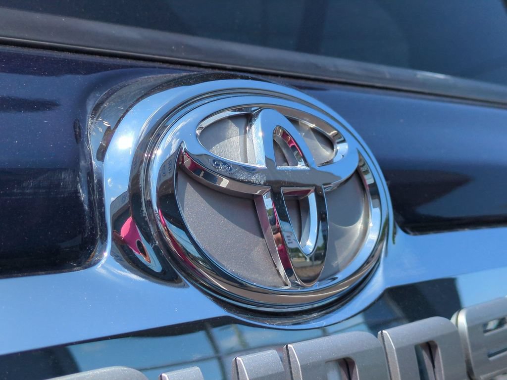 Used 2016 Toyota 4Runner Limited AWD/4WD image 6