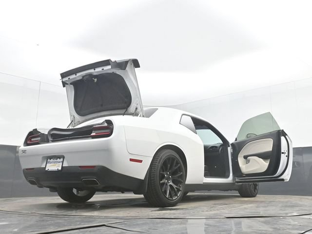 Used 2015 Dodge Challenger SXT Plus RWD image 48