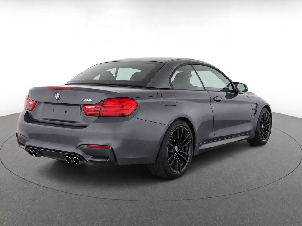 Used 2016 BMW M4 Convertible RWD image 3