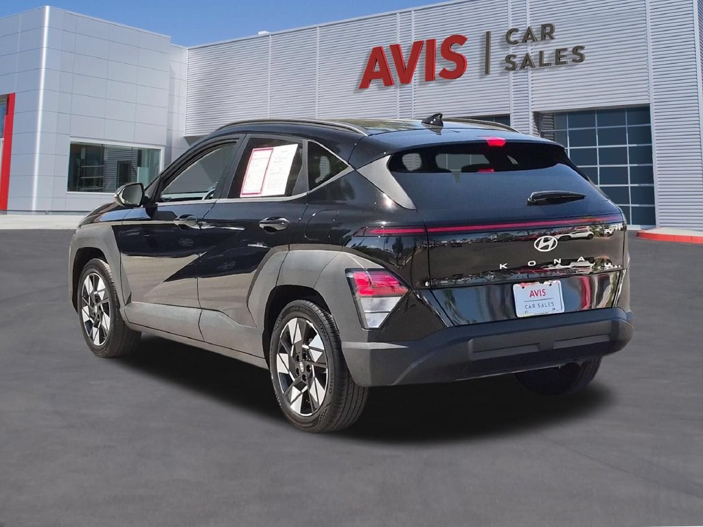 Used 2025 Hyundai Kona SEL FWD image 9