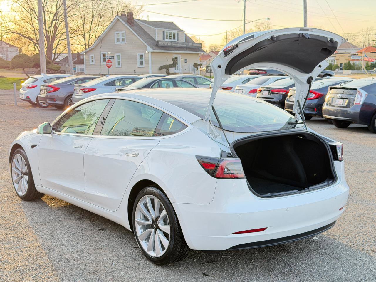 Used 2019 Tesla Model 3 Performance image 28