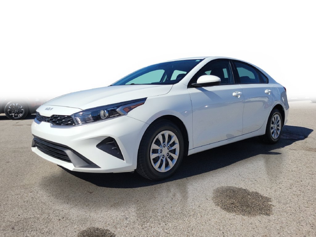 Used 2023 Kia Forte LX FWD image 2
