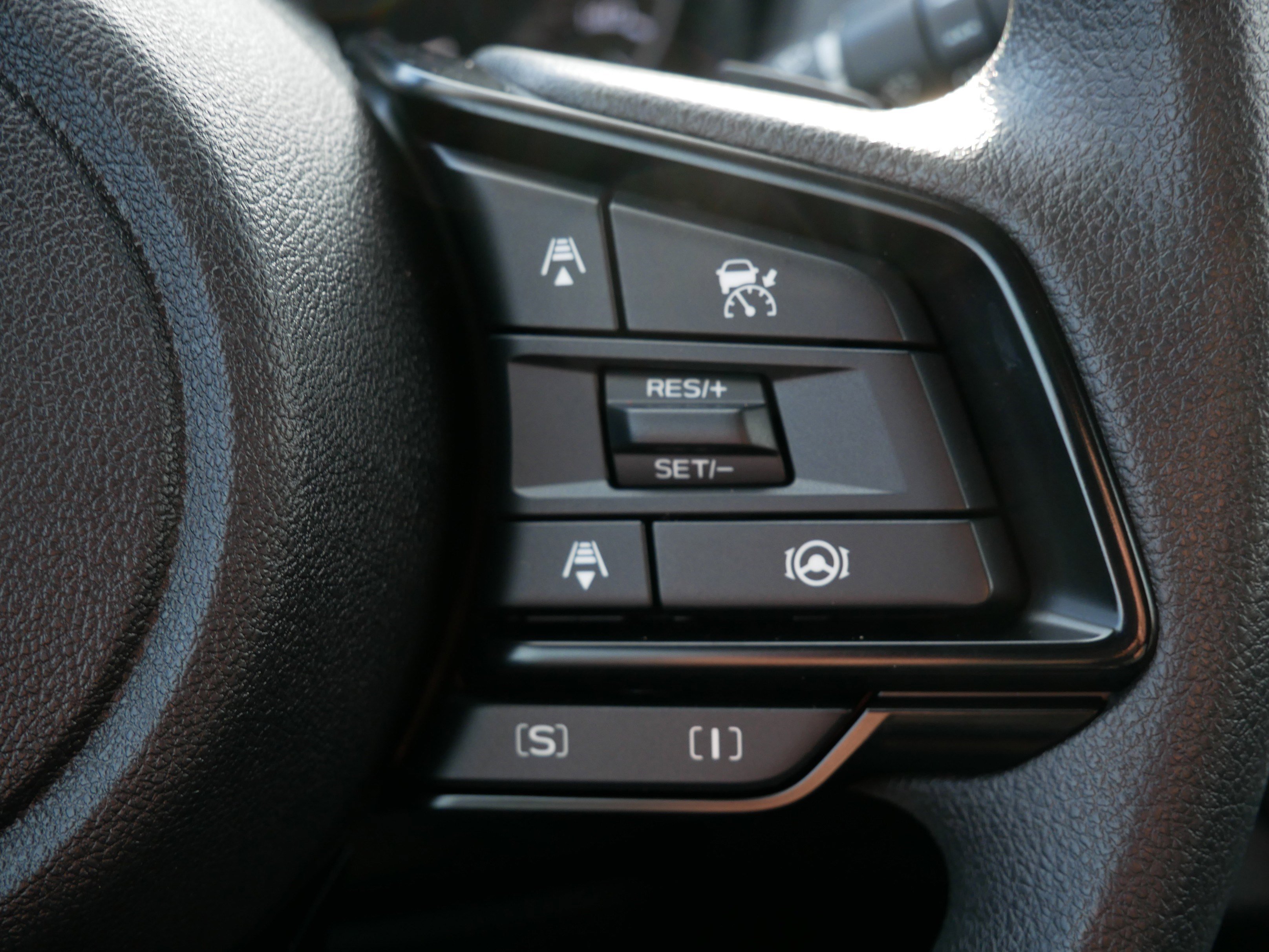 Certified 2025 Subaru Crosstrek 2.0i Premium w/ Crosstrek Mirror Package image 30