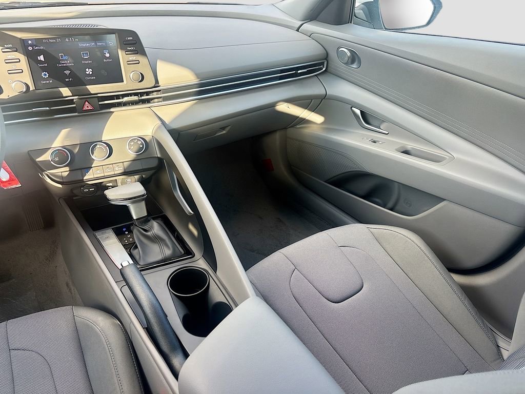 New 2026 Hyundai Elantra SE image 22